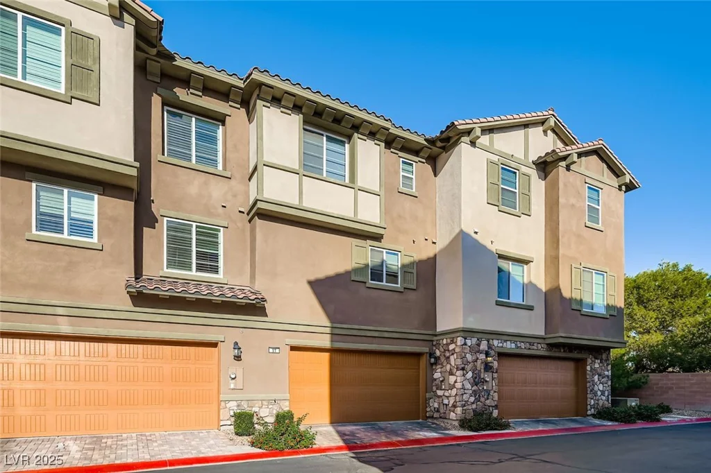 51 Via Di Vita, Henderson, NV 89011