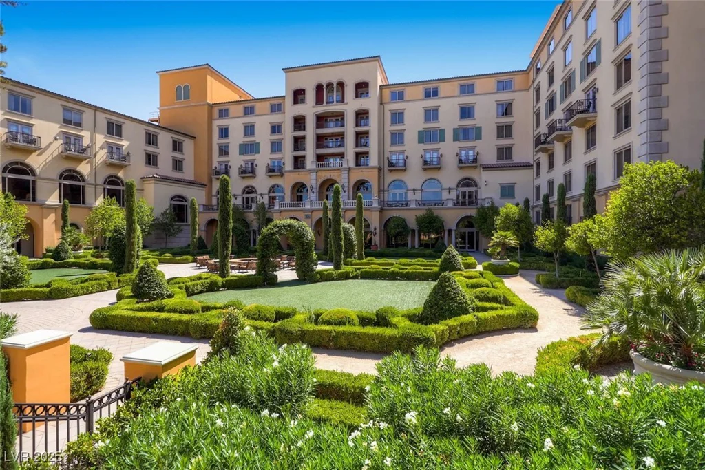 51 Via Di Vita, Henderson, NV 89011