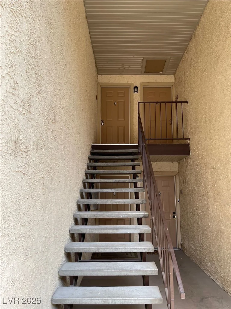 5427 Indian River, Las Vegas, NV 89103