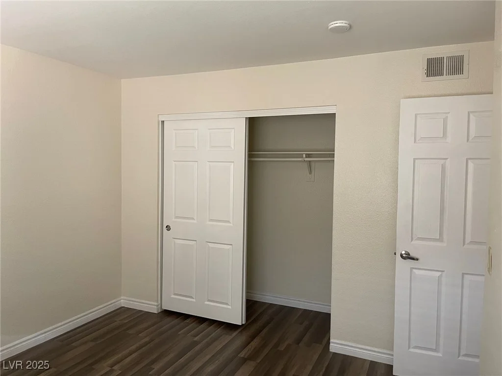 5427 Indian River, Las Vegas, NV 89103