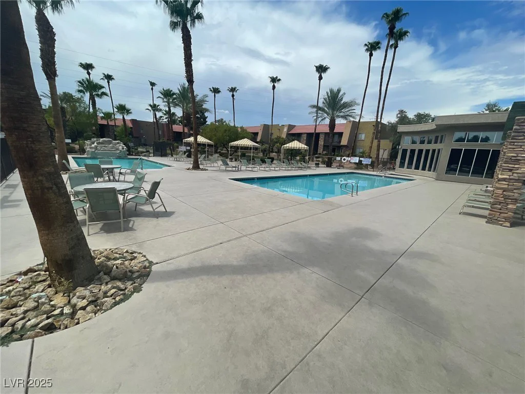 5427 Indian River, Las Vegas, NV 89103