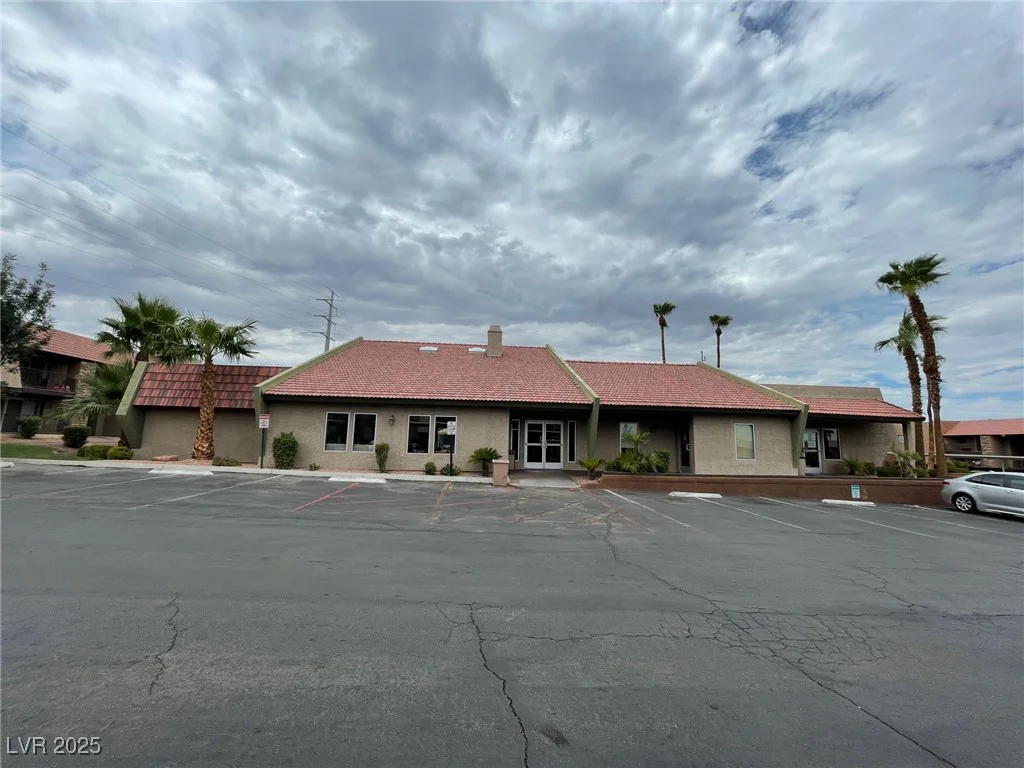 5427 Indian River, Las Vegas, NV 89103