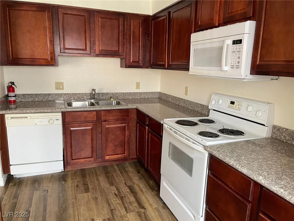 5427 Indian River, Las Vegas, NV 89103