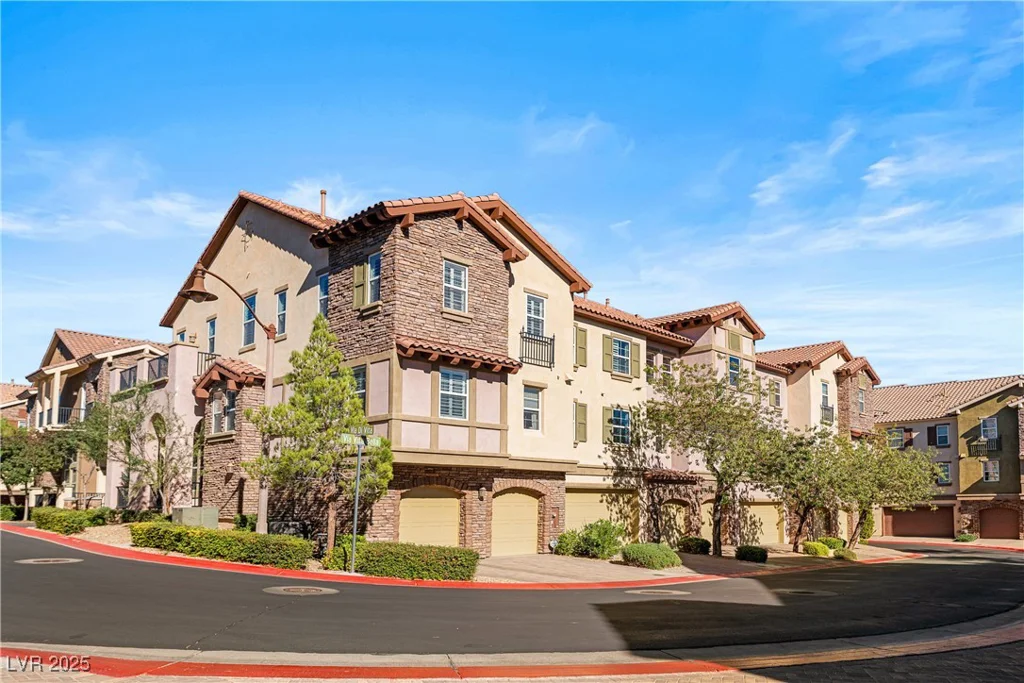8 Via Vita Bella, Henderson, NV 89011