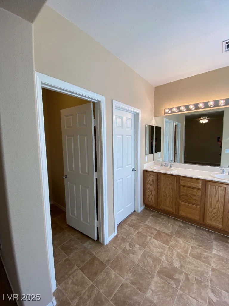 3809 Bracebridge Falls, North Las Vegas, NV 89085