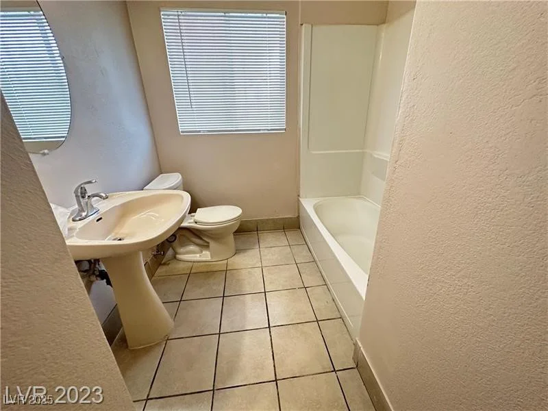 2013 Bracken, Las Vegas, NV 89104
