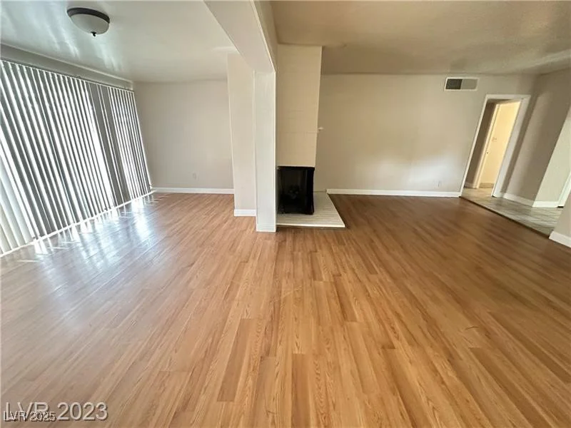 2013 Bracken, Las Vegas, NV 89104