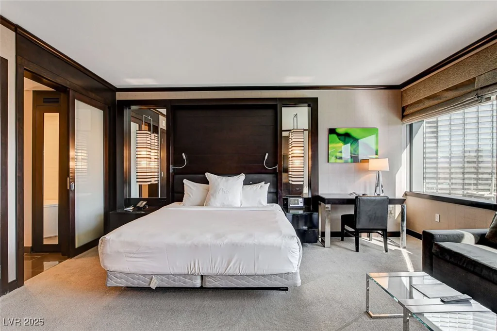 2600 Harmon, Las Vegas, NV 89158