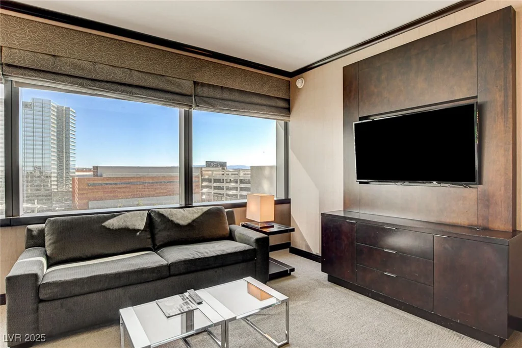 2600 Harmon, Las Vegas, NV 89158