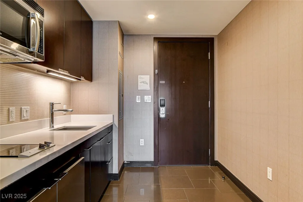 2600 Harmon, Las Vegas, NV 89158