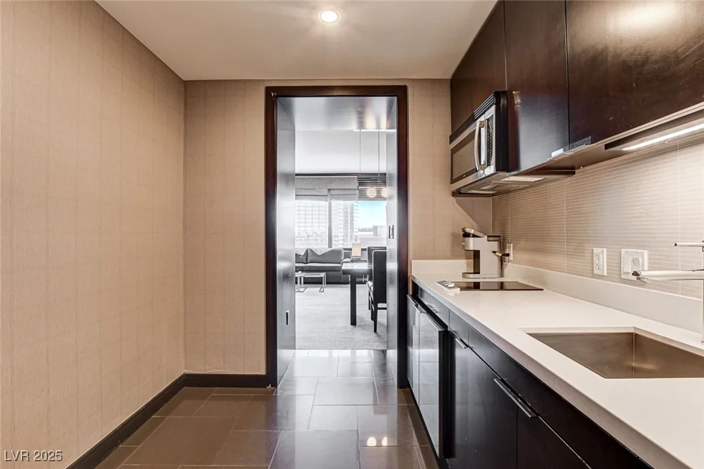 2600 Harmon, Las Vegas, NV 89158