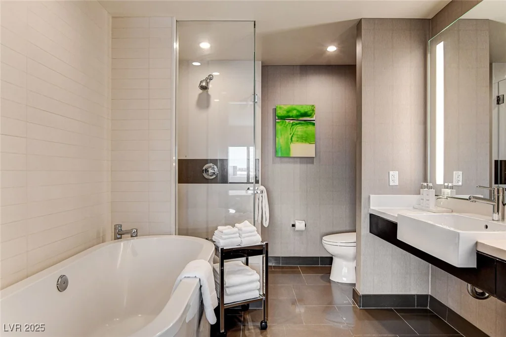 2600 Harmon, Las Vegas, NV 89158