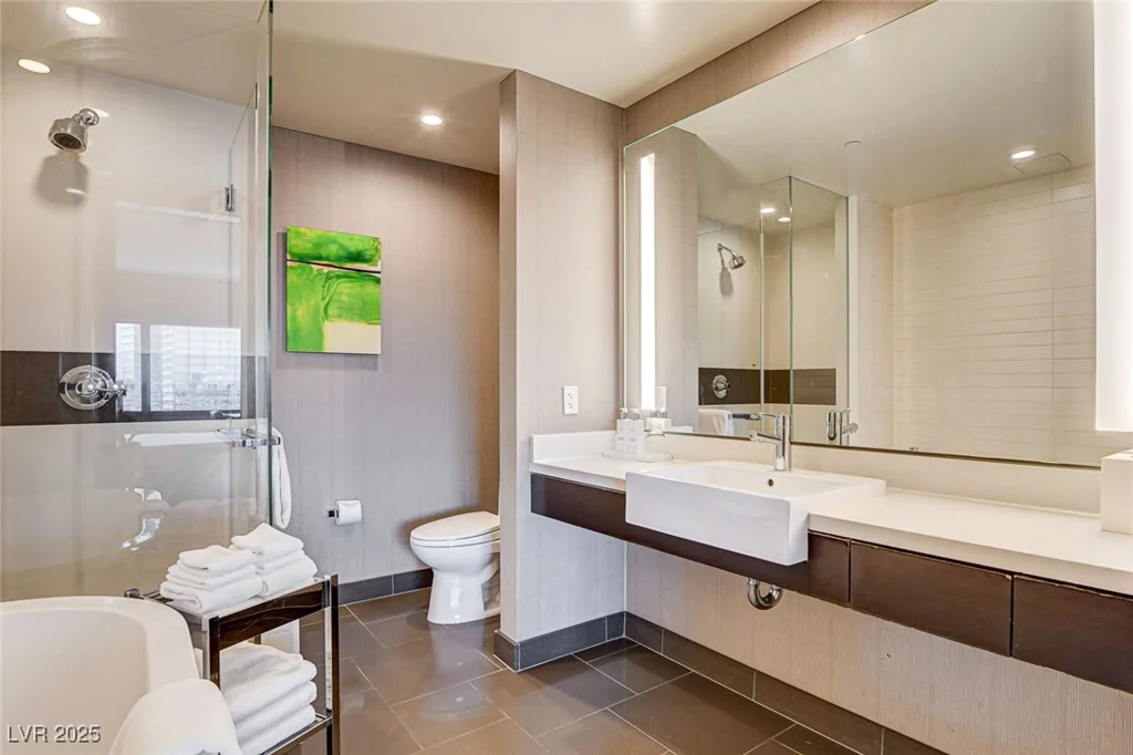 2600 Harmon, Las Vegas, NV 89158