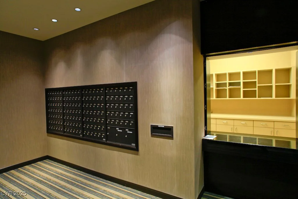 2600 Harmon, Las Vegas, NV 89158