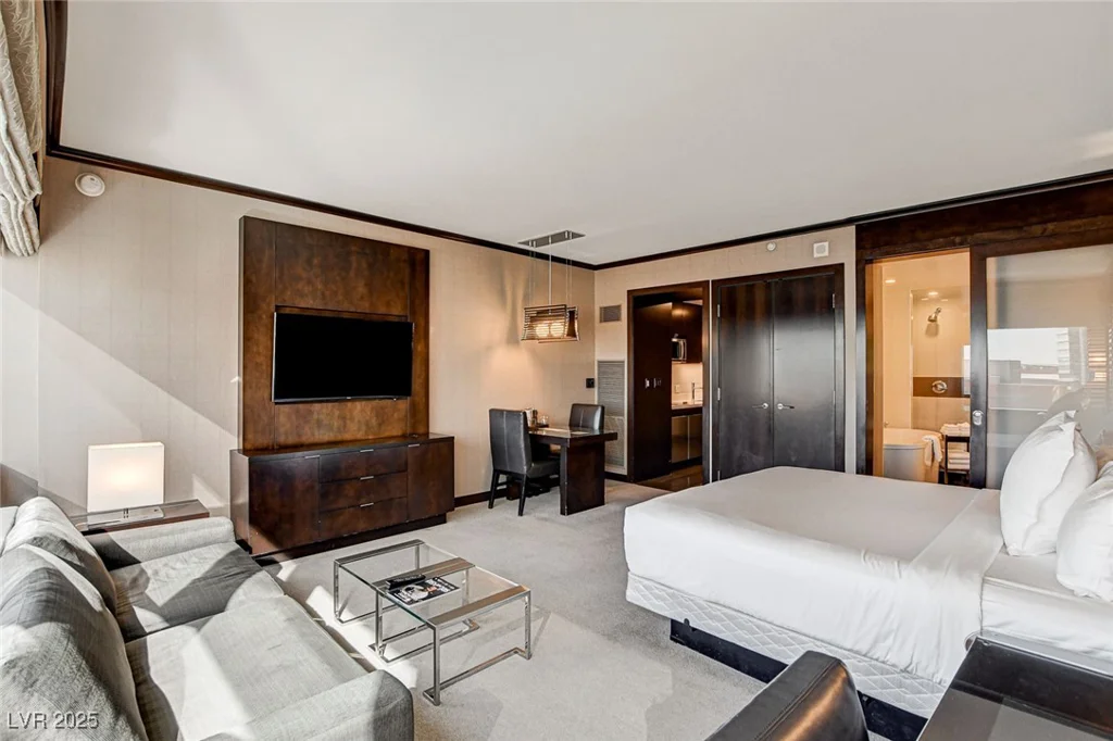 2600 Harmon, Las Vegas, NV 89158