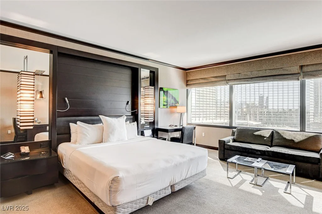 2600 Harmon, Las Vegas, NV 89158
