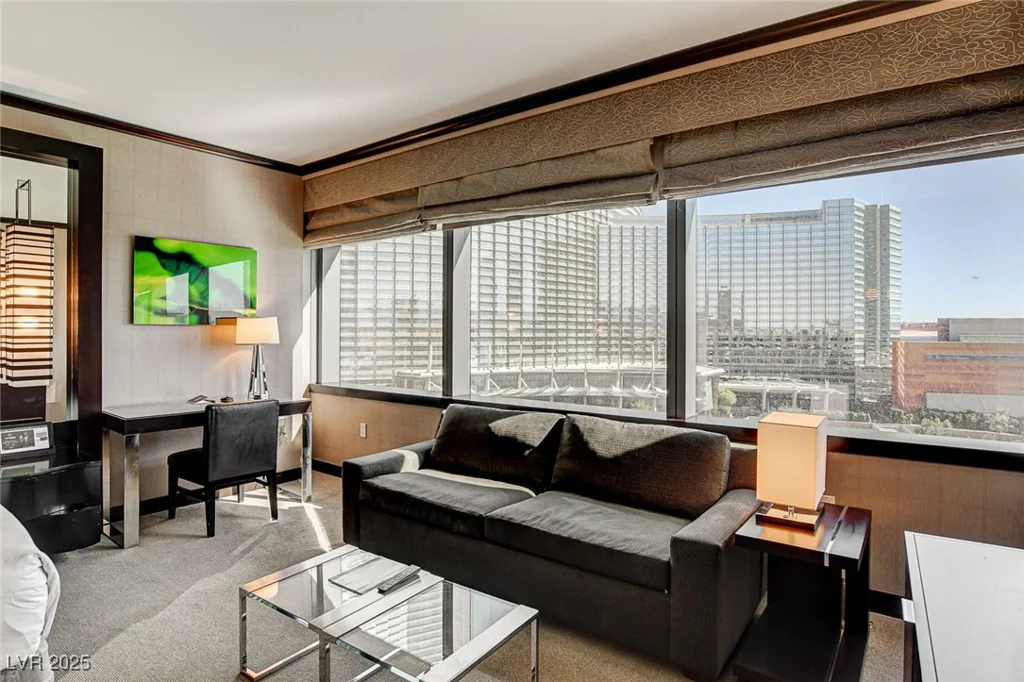 2600 Harmon, Las Vegas, NV 89158