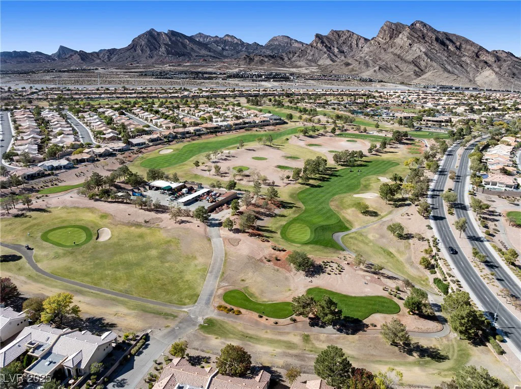 2009 Emery, Las Vegas, NV 89134