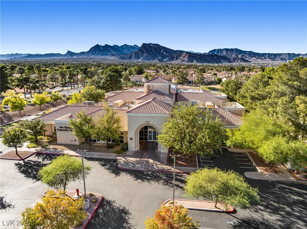 2009 Emery, Las Vegas, NV 89134