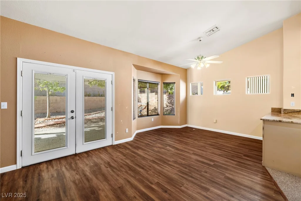 2009 Emery, Las Vegas, NV 89134