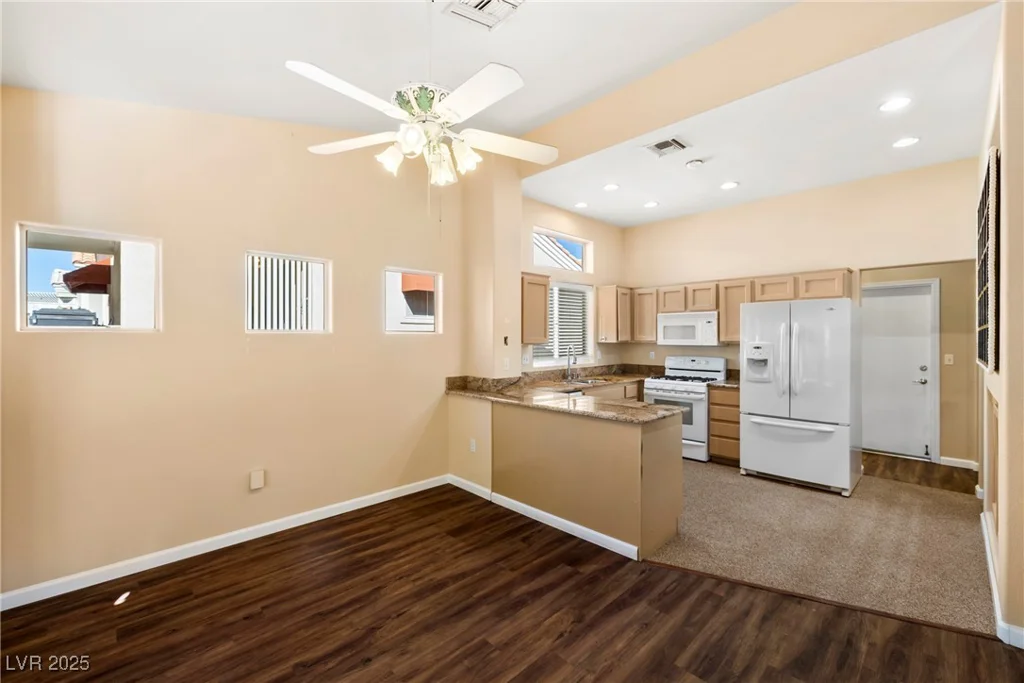 2009 Emery, Las Vegas, NV 89134