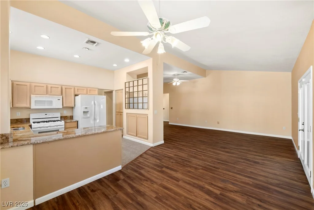 2009 Emery, Las Vegas, NV 89134