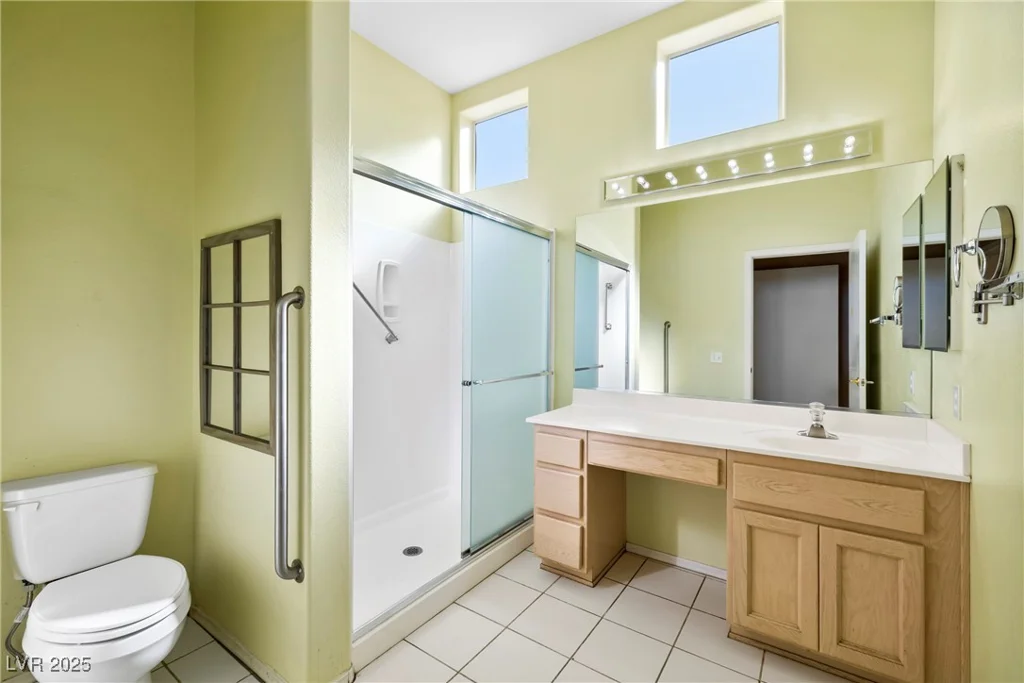 2009 Emery, Las Vegas, NV 89134