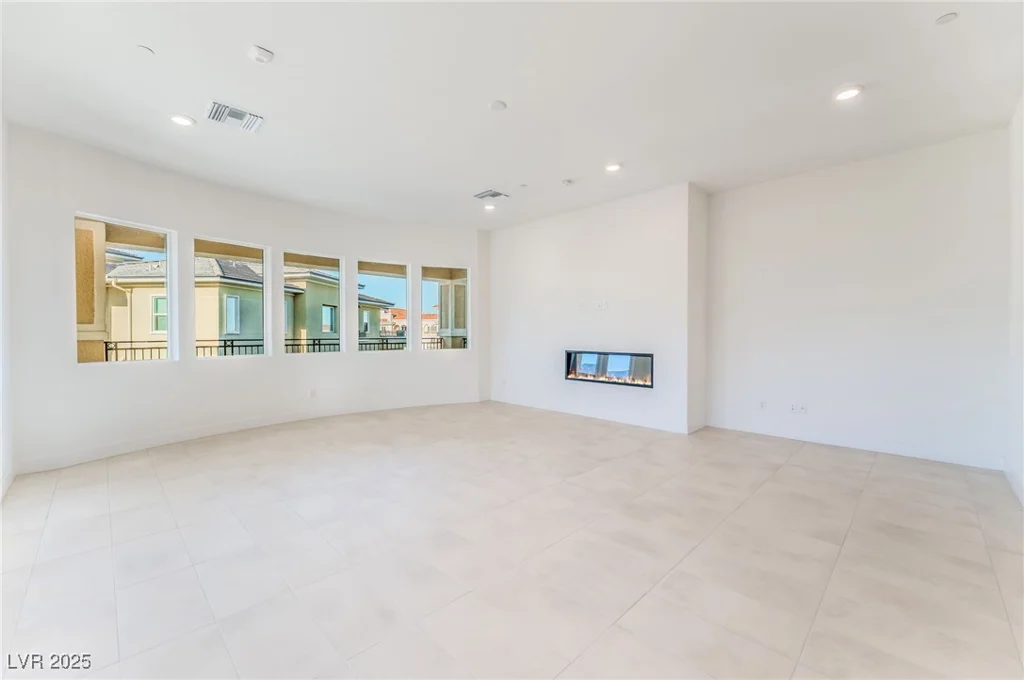 9132 Las Manaitas, Las Vegas, NV 89144