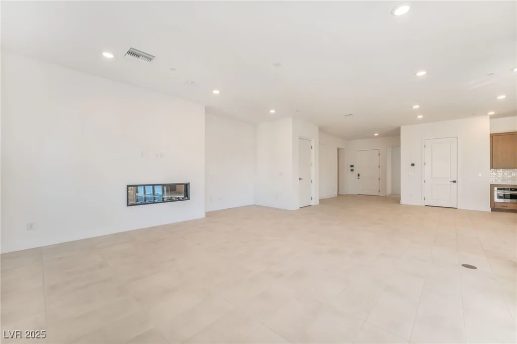 9132 Las Manaitas, Las Vegas, NV 89144