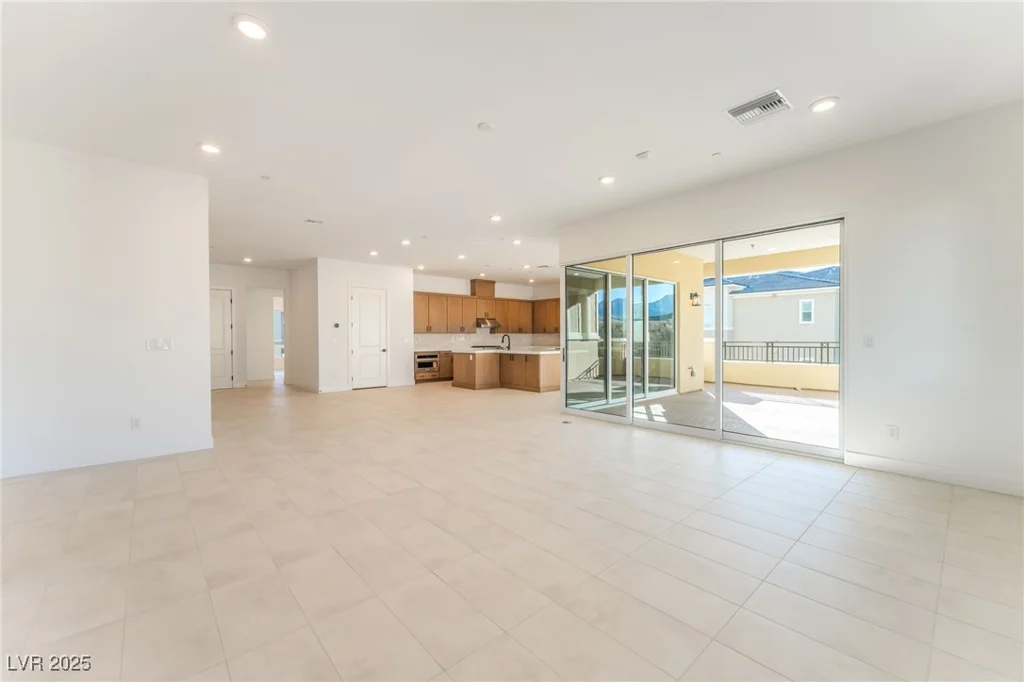 9132 Las Manaitas, Las Vegas, NV 89144