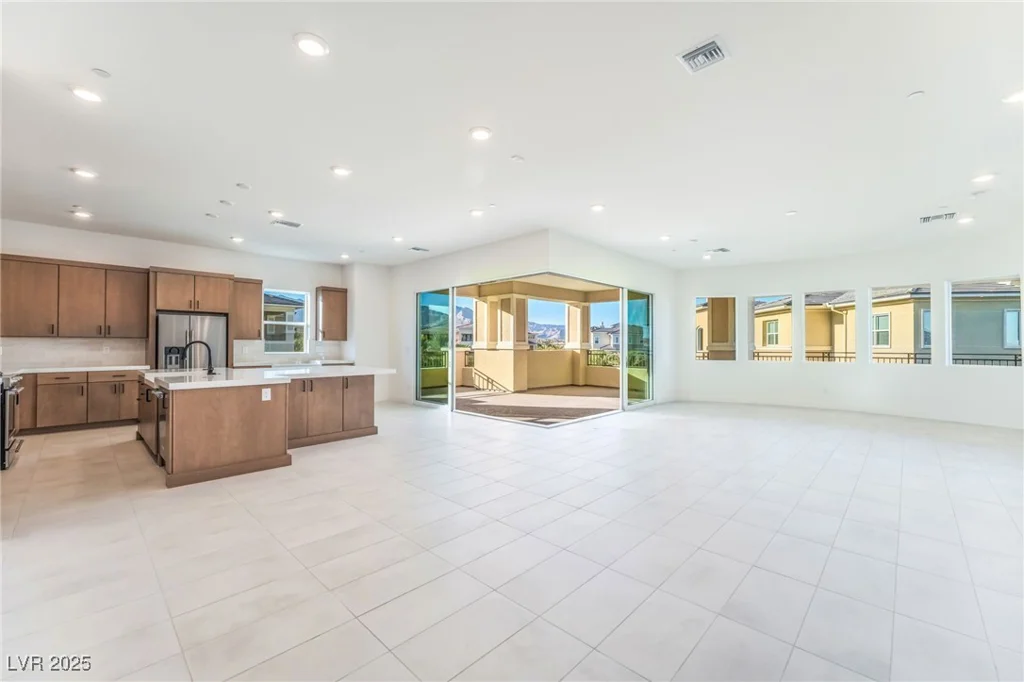9132 Las Manaitas, Las Vegas, NV 89144