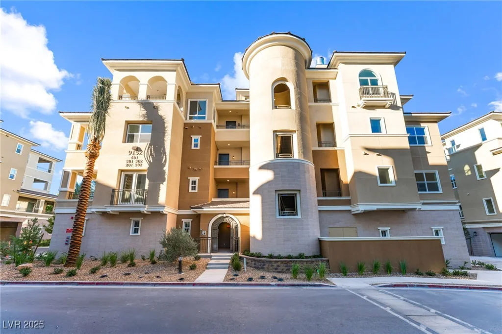 9132 Las Manaitas, Las Vegas, NV 89144