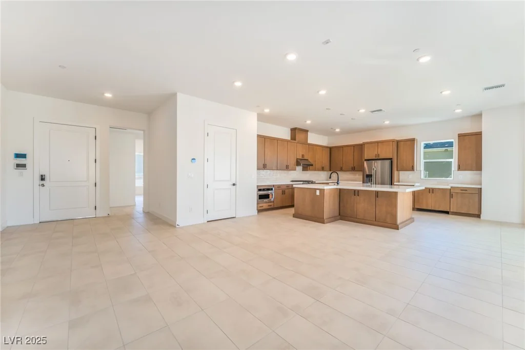 9132 Las Manaitas, Las Vegas, NV 89144