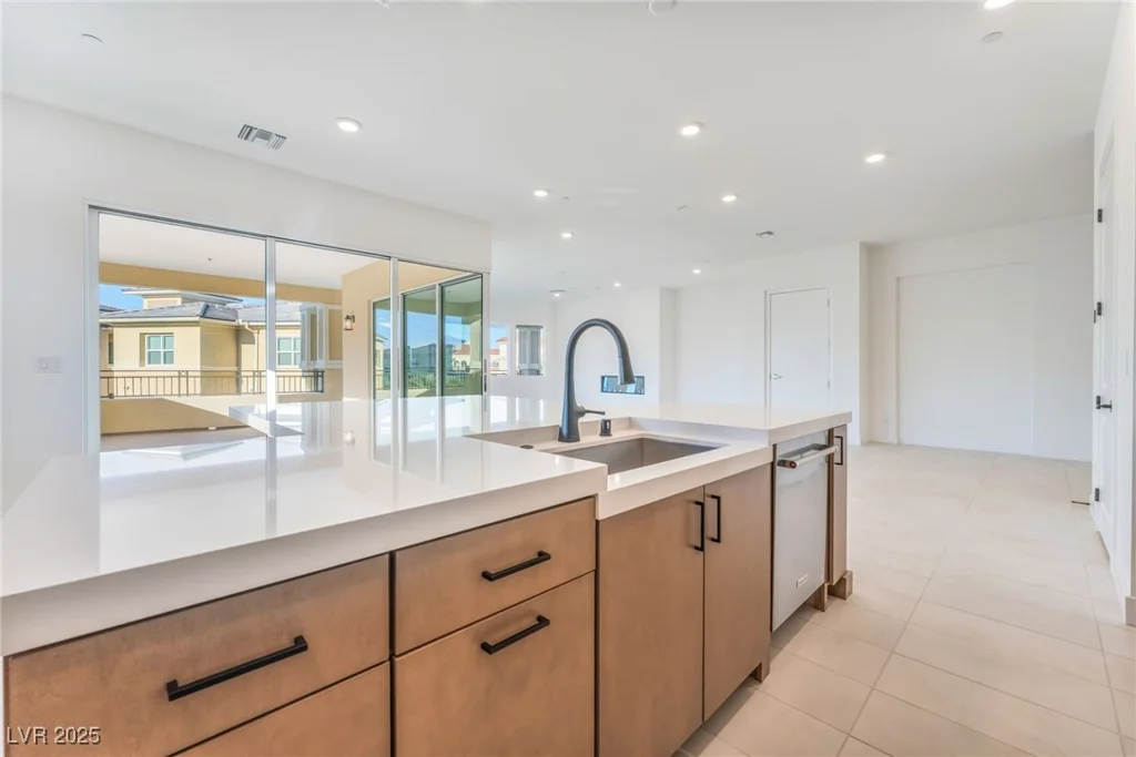 9132 Las Manaitas, Las Vegas, NV 89144