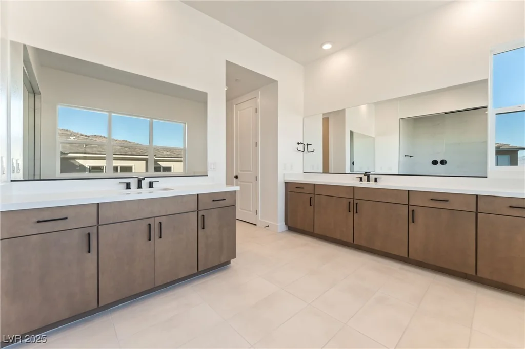 9132 Las Manaitas, Las Vegas, NV 89144