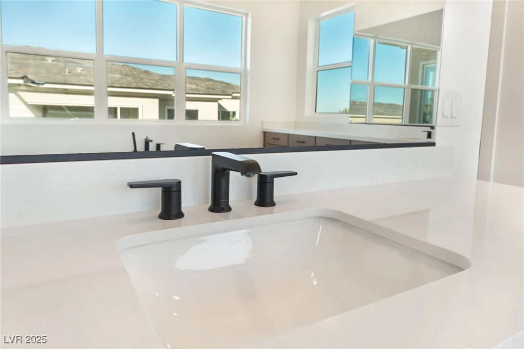9132 Las Manaitas, Las Vegas, NV 89144