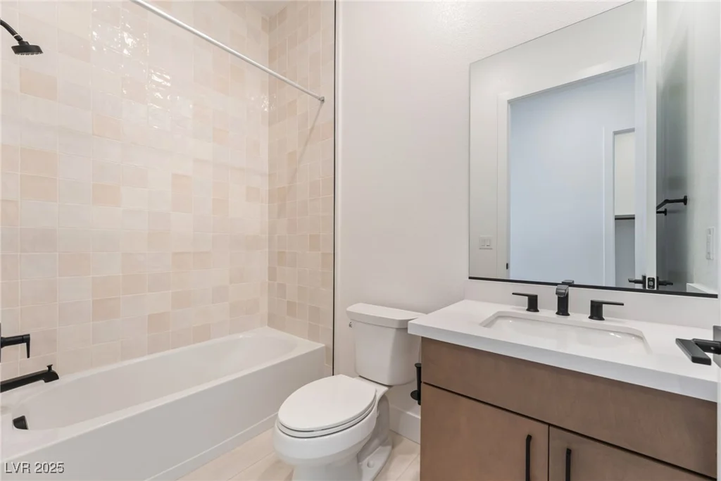 9132 Las Manaitas, Las Vegas, NV 89144