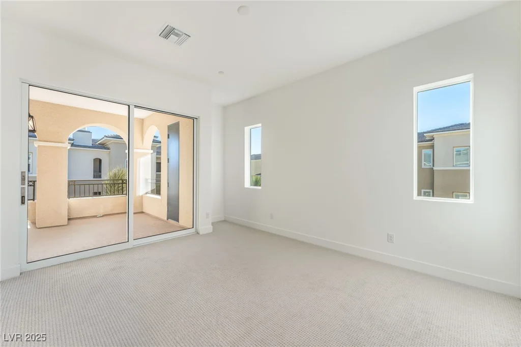 9132 Las Manaitas, Las Vegas, NV 89144