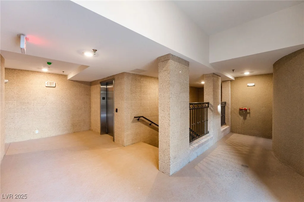 9132 Las Manaitas, Las Vegas, NV 89144