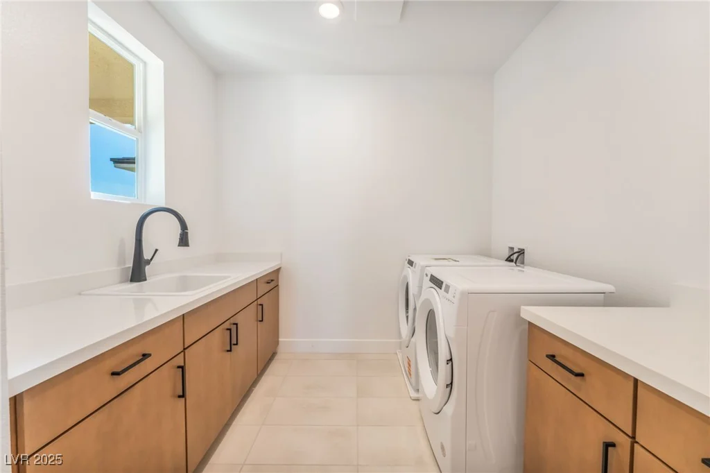 9132 Las Manaitas, Las Vegas, NV 89144