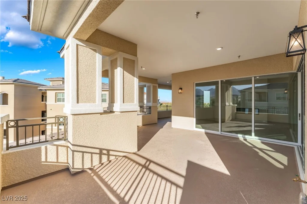 9132 Las Manaitas, Las Vegas, NV 89144