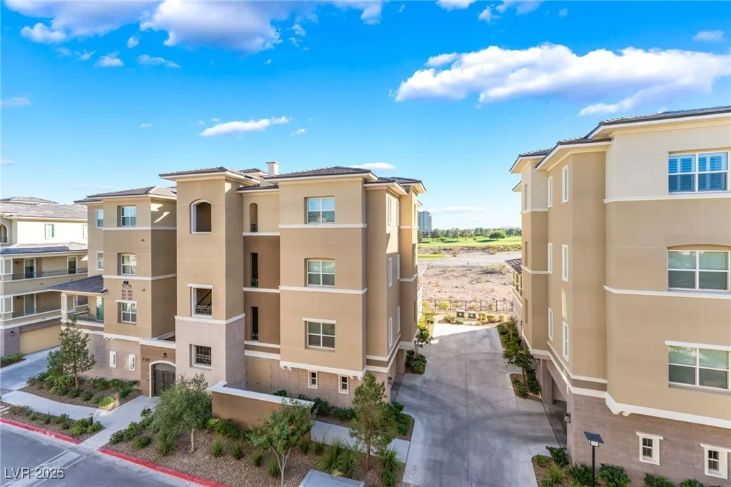 9132 Las Manaitas, Las Vegas, NV 89144