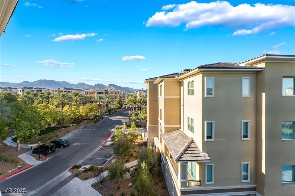 9132 Las Manaitas, Las Vegas, NV 89144