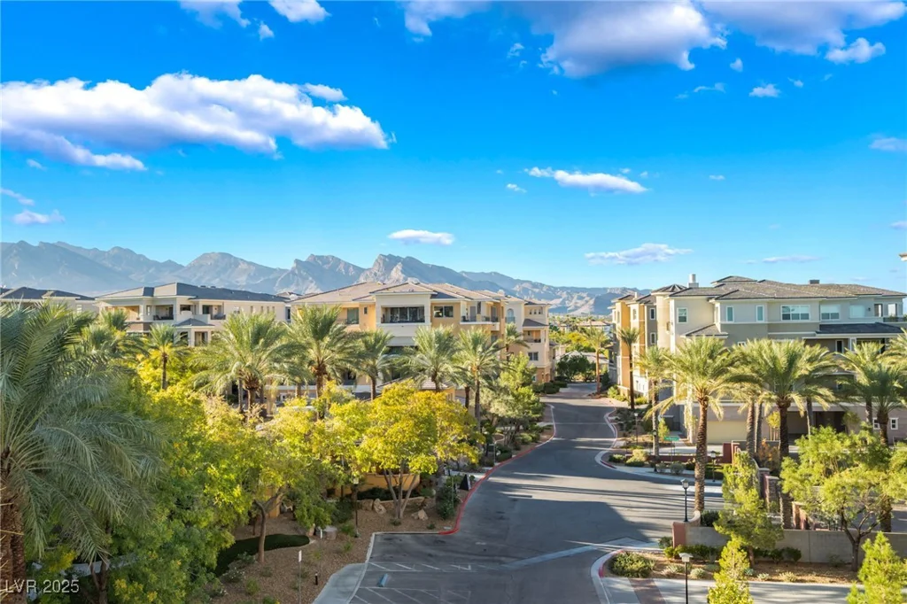 9132 Las Manaitas, Las Vegas, NV 89144
