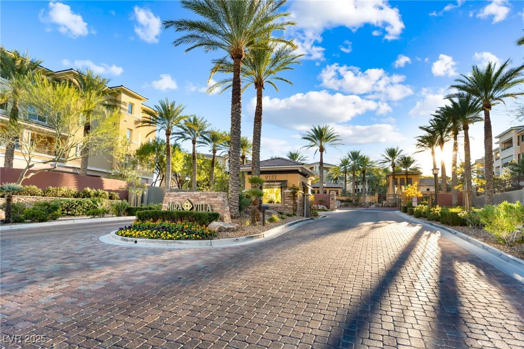9132 Las Manaitas, Las Vegas, NV 89144