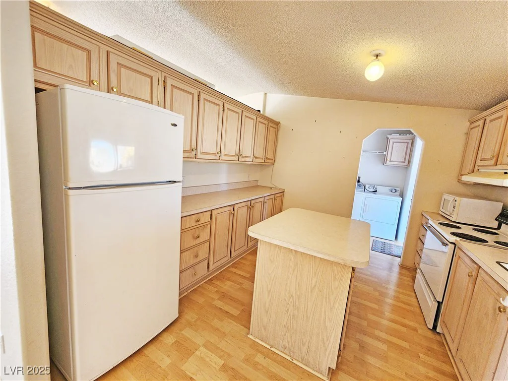 1610 Manse, Pahrump, NV 89048