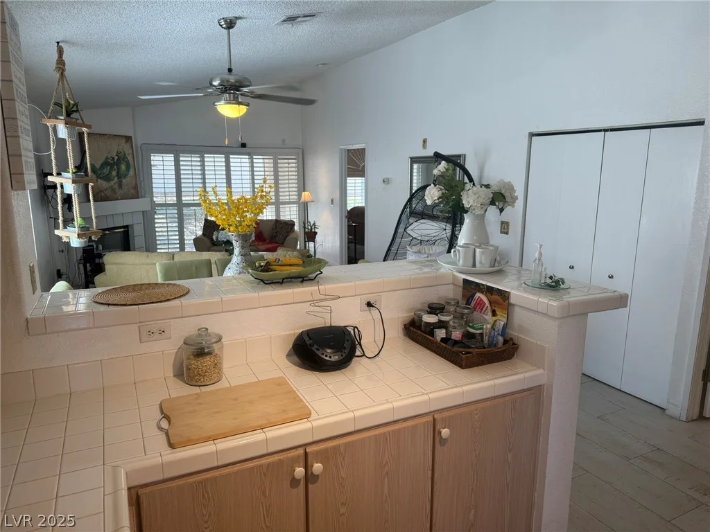 557 Yacht Harbor, Las Vegas, NV 89145