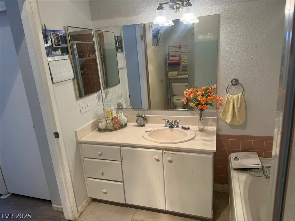 557 Yacht Harbor, Las Vegas, NV 89145