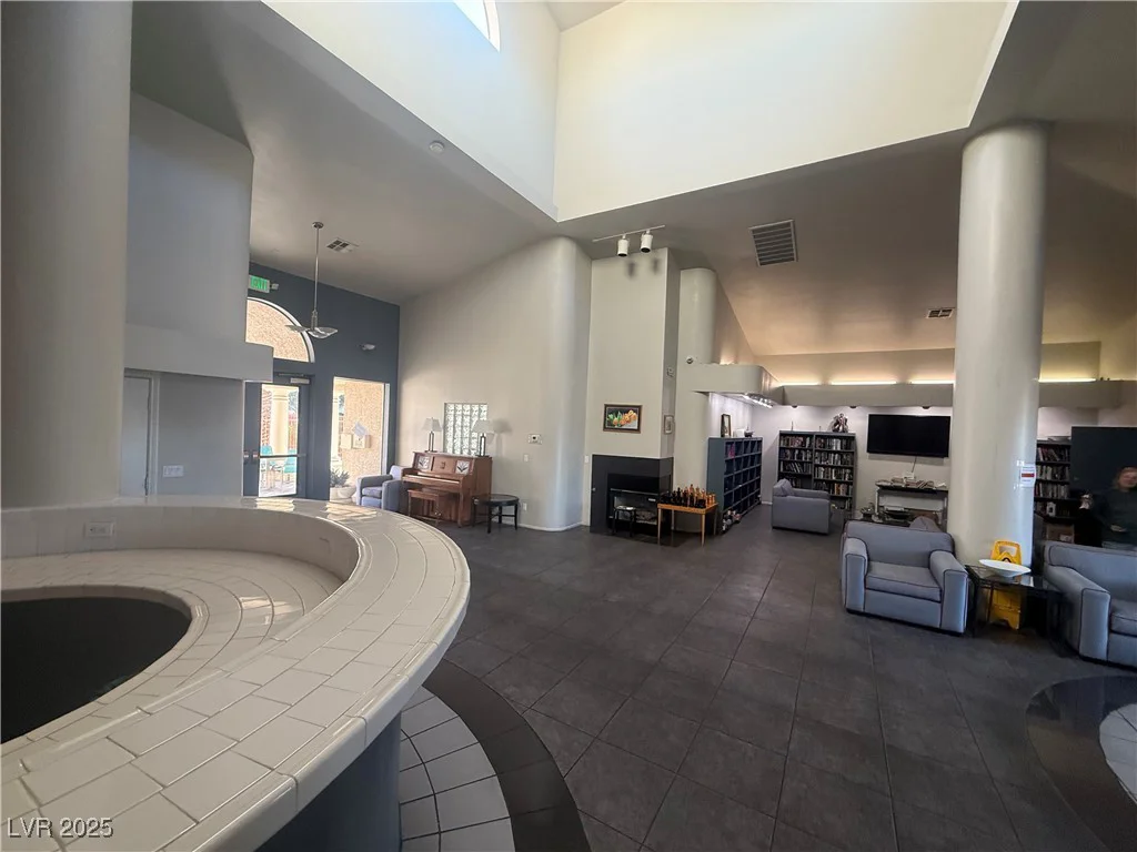 557 Yacht Harbor, Las Vegas, NV 89145