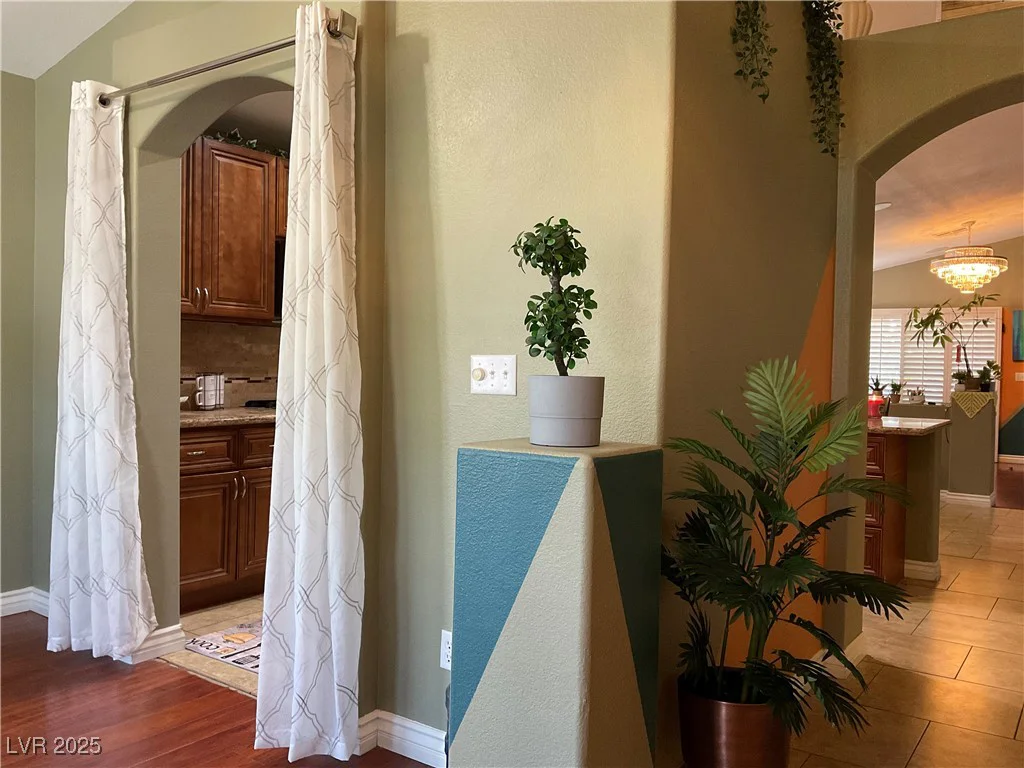 1800 Quail Point, Las Vegas, NV 89117